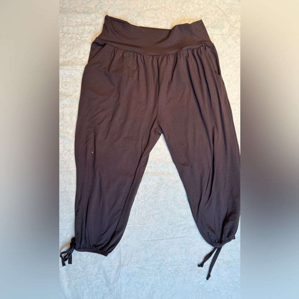 Jeanie pants dark gray cropped with tie ankles XL